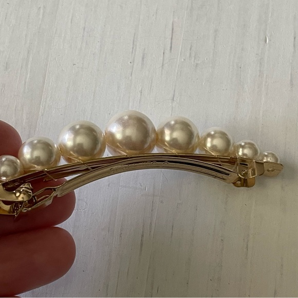 Clip Paris faux pearl off white crème hair clip barrette, French hair accessory - Picture 4 of 10